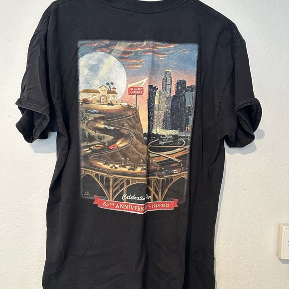 Vintage In-n-Out Shirt - Picture 2 of 6